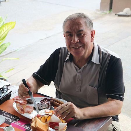 Hideaway Guest House And Bar Pattaya Esterno foto